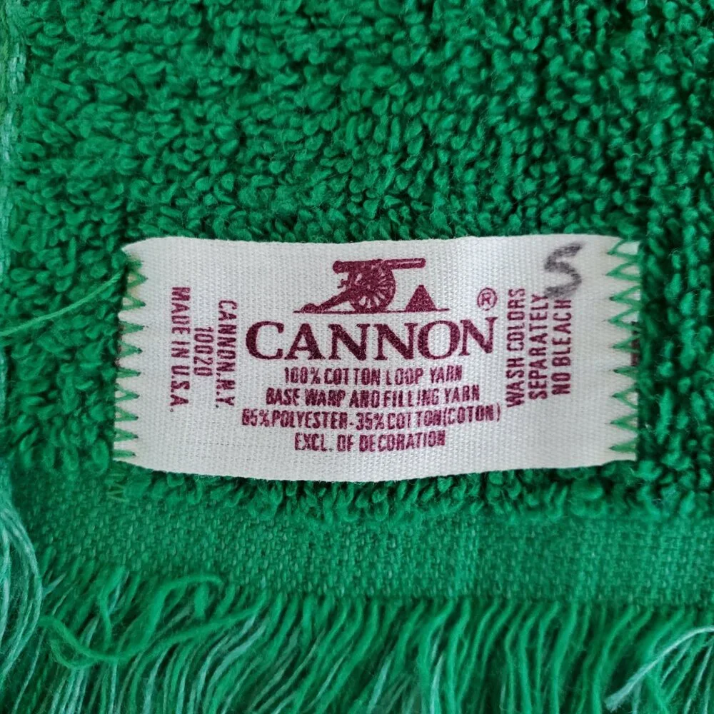 Christmas Holiday Fringe Fingertip Towels 3 Green 1 Red Applique Tree & Ornament